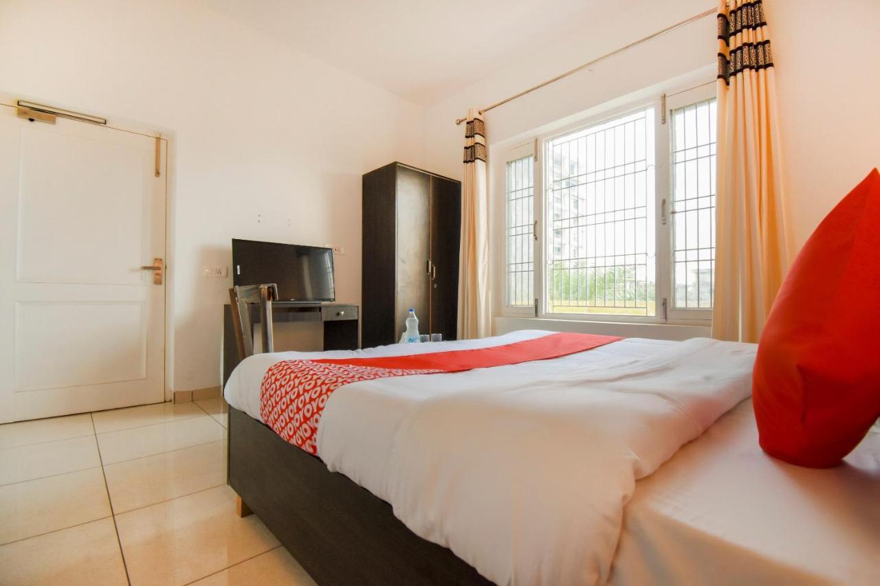 Oyo 75460 Sky High Residency Hotel Ludhiana Bagian luar foto
