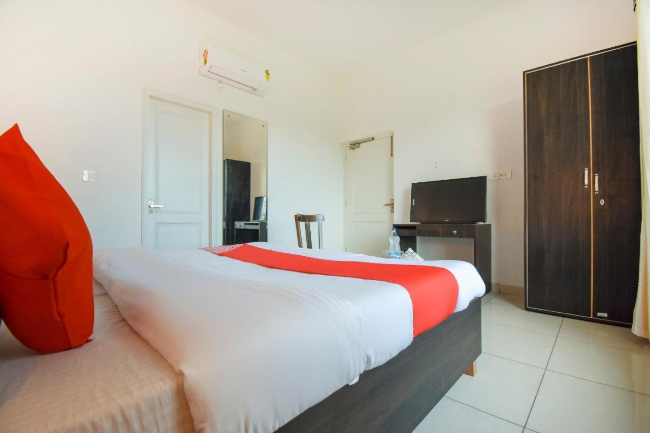 Oyo 75460 Sky High Residency Hotel Ludhiana Bagian luar foto