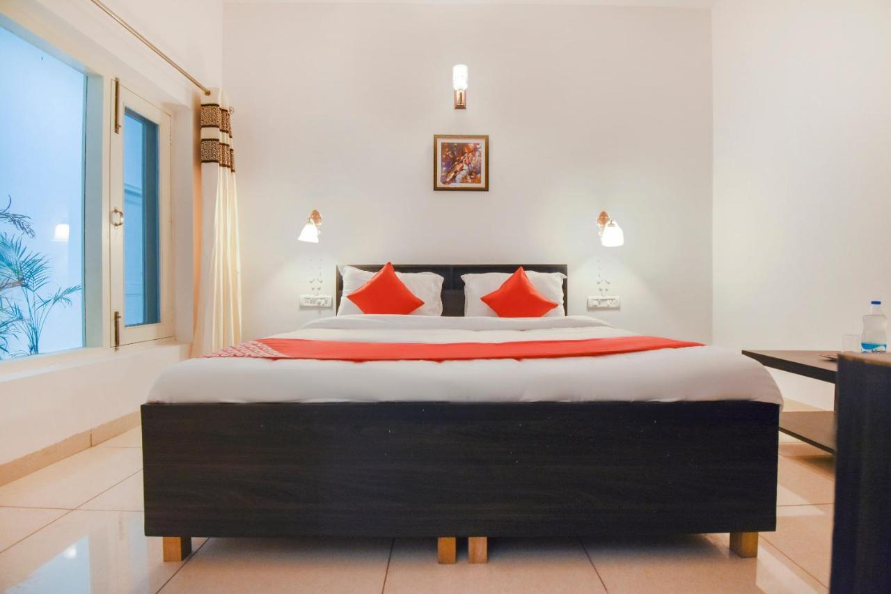 Oyo 75460 Sky High Residency Hotel Ludhiana Bagian luar foto