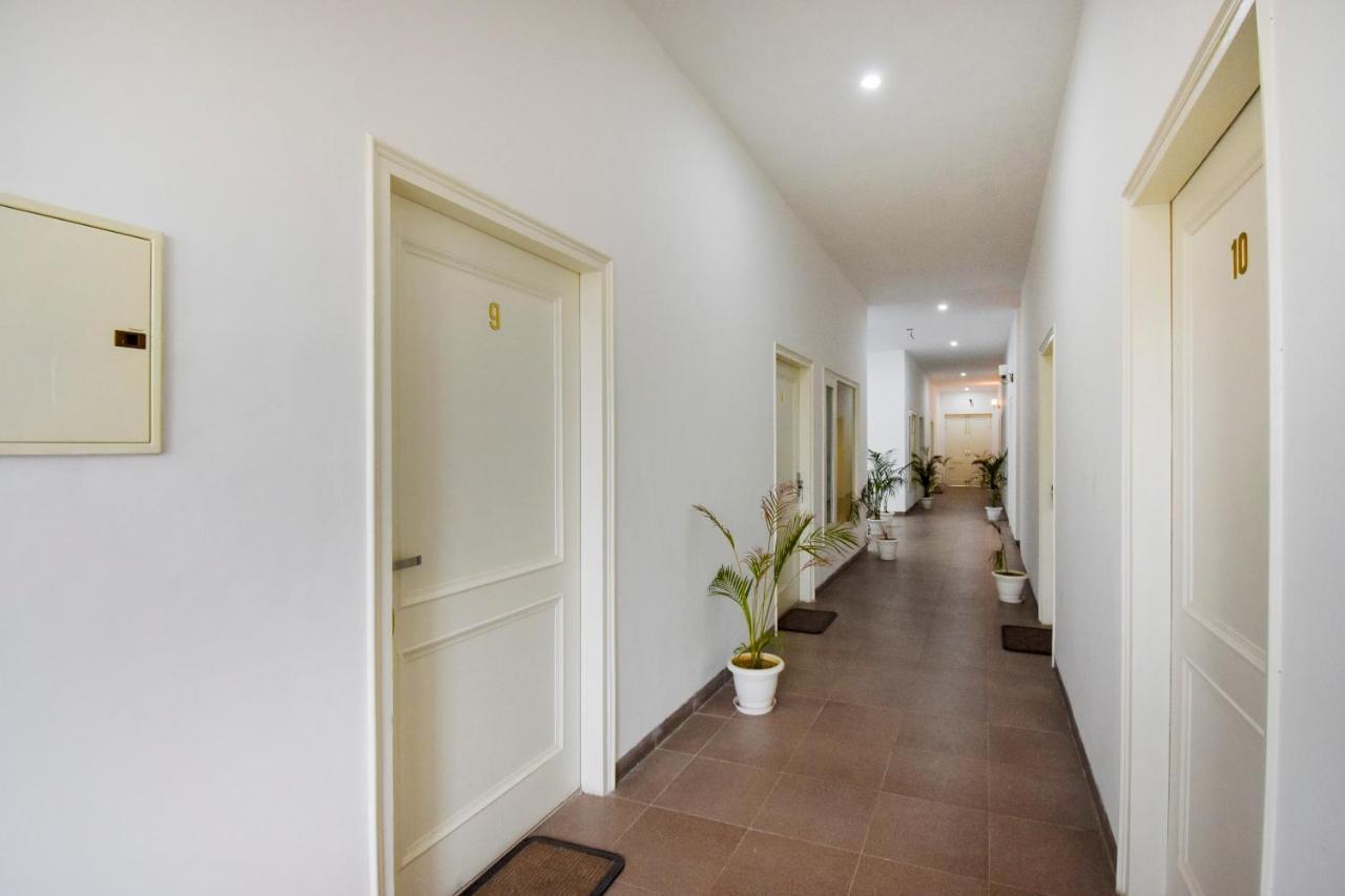 Oyo 75460 Sky High Residency Hotel Ludhiana Bagian luar foto
