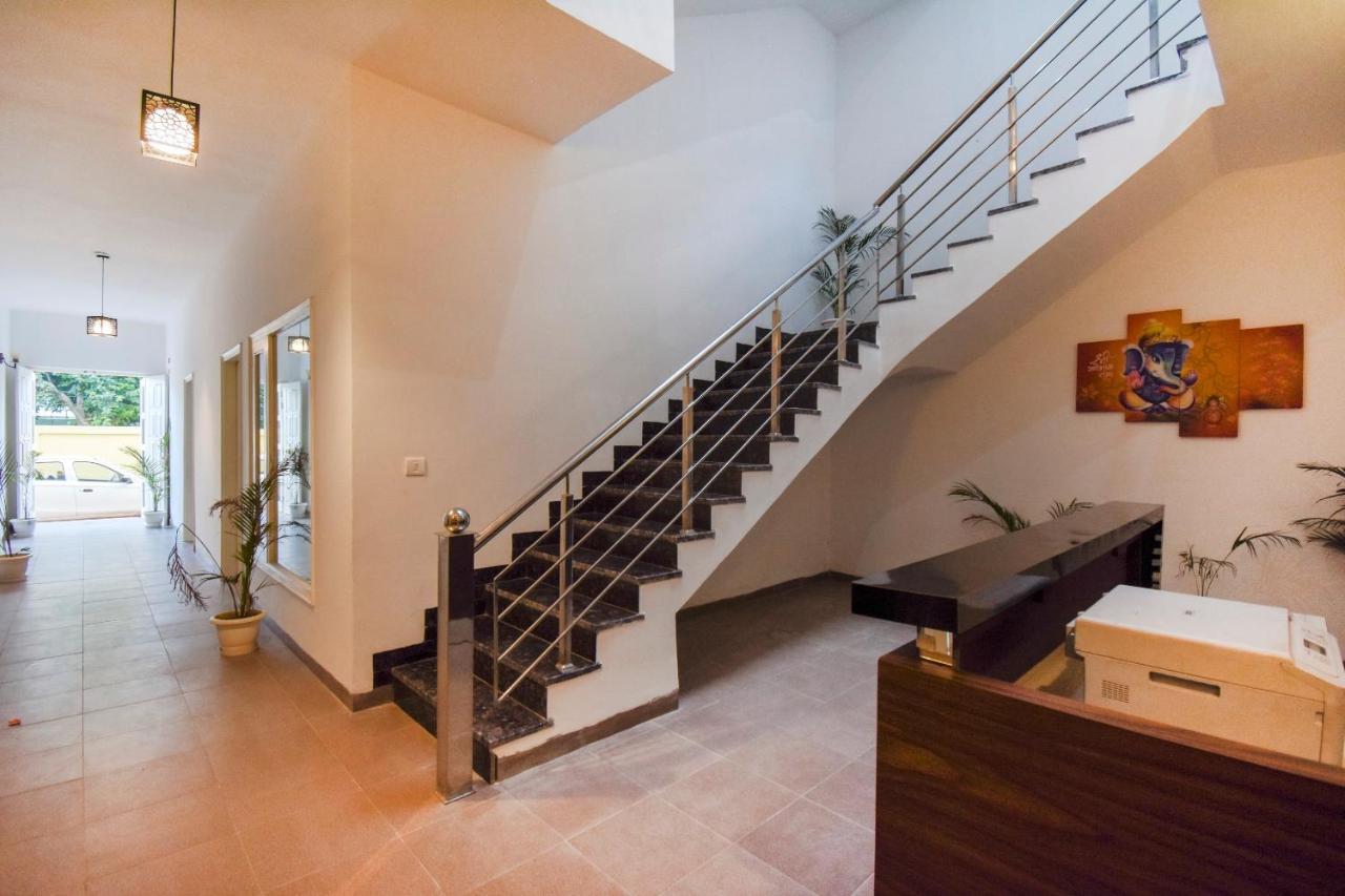 Oyo 75460 Sky High Residency Hotel Ludhiana Bagian luar foto