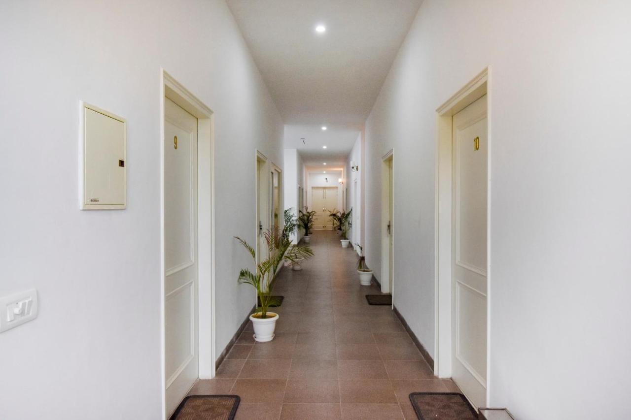 Oyo 75460 Sky High Residency Hotel Ludhiana Bagian luar foto